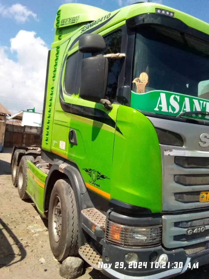 Green Floregine Scania tractor unit